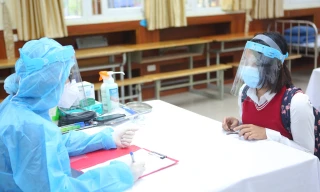 Bộ Giáo dục đề nghị Y tế cho ý kiến đối với trẻ chưa tiêm vắc xin đến trường