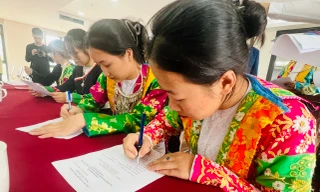 Thầy hiệu trưởng ở Hà Nội chi tiền tỉ đào tạo giáo viên cho huyện Mèo Vạc