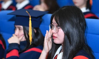 Những hình ảnh xúc động trong lễ trao học bổng Nâng bước thủ khoa
