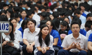 Học sinh, phụ huynh Hà Nội 'hỏi thẳng - giải đáp ngay' về tuyển sinh lớp 10