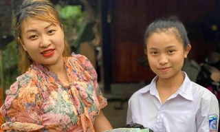 Dung trả lại số tiền, vàng cho người đánh rơi. 