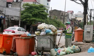 Phân loại rác tại nguồn: Luật có hiệu lực nhưng nhiều địa phương chưa làm