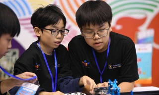 Thí sinh nhận 'mưa' giải thưởng Cuộc thi Vô địch Quốc gia STEM, AI và Robotics 2024
