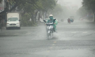 Nhiều vùng trên cả nước đón mưa rất lớn