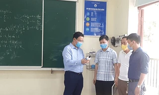 Lãnh đạo Sở GD&ĐT Bắc Ninh kiểm tra công tác phòng dịch ở trường học.