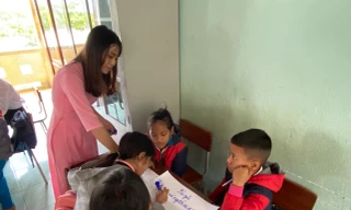 Yêu cầu đảm bảo đủ sách giáo khoa tiếng dân tộc thiểu số 