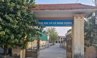 Trường THCS tại Hà Nội dừng học trực tiếp vì 1 học sinh mắc COVID-19. 