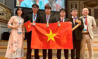 Đội tuyển Olympic Hóa học Quốc tế năm 2023 giành 4 huy chương vàng, bạc