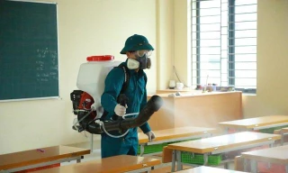  Trường tiểu học Đặng Trần Côn thông tin về trường hợp bảo vệ là F0.