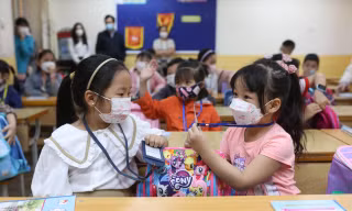 Học sinh lớp 1 dễ gặp 'cú sốc đầu đời' vì áp lực học tập 