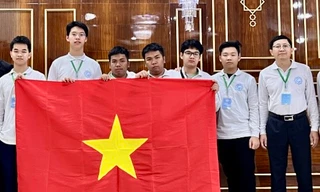 Đoàn học sinh Việt Nam xuất sắc đoạt Huy chương Vàng Olympic Giao lưu Toán học quốc tế