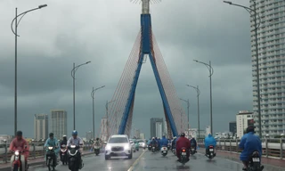 Miền Trung chuyển mưa dông