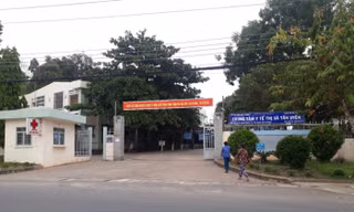Hơn 40 công nhân ngộ độc thuốc diệt côn trùng khi đang làm việc 