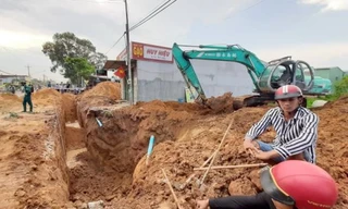 Làm cống thoát nước bên đường, một công nhân tử vong