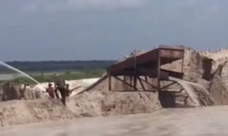 Chiếm đất rừng làm bãi, ngang nhiên hút cát hồ Dầu Tiếng bất chấp lệnh cấm