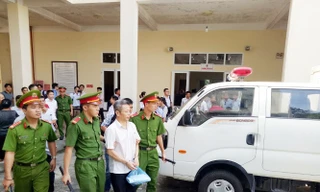 Vì sao vụ xử cựu Bí thư và đồng phạm bị hoãn giữa chừng?