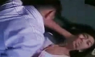 Nam thanh niên hiếp dâm thiếu nữ tuổi 16 tuổi khi đến ngủ nhờ