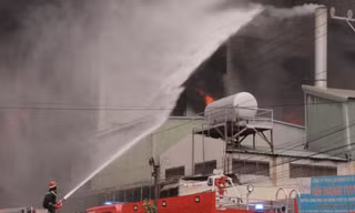 Vụ cháy tại khu công nghiệp Việt Hương gây thiệt hại 30 tỷ đồng