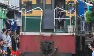 Băng qua đường ray xe lửa, người đàn ông bị tàu tông tử vong