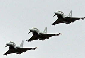 Anh điều máy bay sẵn sàng hành động tại Syria