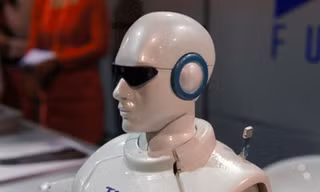 Robot Việt lại ‘đi đấm xứ người’