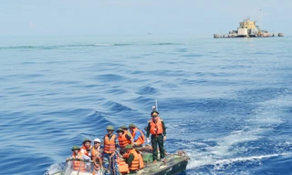 Công đoàn viên chức Việt Nam thăm Trường Sa
