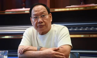 Chủ tịch Hoàng Long 'Thương ngày nắng về' ngoài đời có 'ba bà vợ'