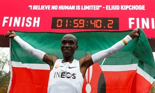 Chạy marathon dưới 2 giờ, Eliud Kipchoge lập kỳ tích trong lịch sử điền kinh