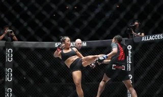 Nữ võ sỹ gốc Việt hạ tay đấm Indonesia ở đấu trường MMA châu Á