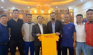 Trụ hạng thành công, Thanh Hóa mời HLV Italia