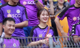 CĐV phủ kín khán đài Hàng Đẫy, tiếp lửa cho Siêu Cup Quốc gia