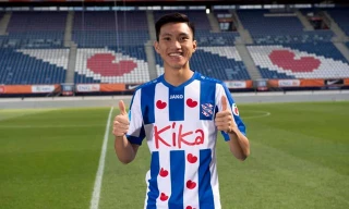 HLV Heerenveen tiếc nuối vì Văn Hậu không kịp sang Hà Lan đấu Ajax