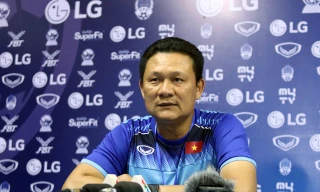 Thua đau Indonesia, HLV U22 Việt Nam chỉ trích trọng tài