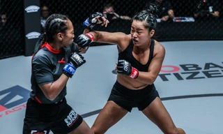 'Ong sát thủ' Bi Nguyễn quyết hạ cựu vô địch tán thủ Ấn Độ