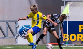 Công Phượng kiến tạo thành bàn ở trận giao hữu của Sint-Truiden