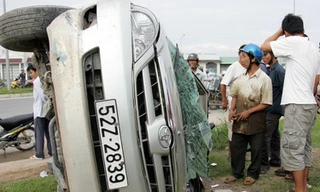 Ôtô truy bắt cướp 'như phim' trên quốc lộ