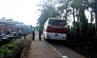 Công an khám nghiệm hiện trường