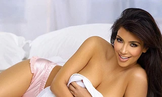 'Bỏng' mắt với bikini của cô Kim 'siêu vòng 3'