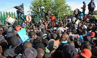 Giẫm đạp ghi danh vào đại học, 21 người thương vong