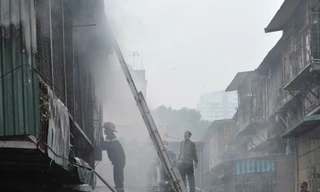 Hiện trường vụ cháy khu tập thể D11 Nam Đồng