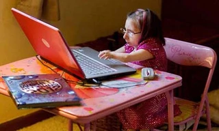 Cô gái thấp nhất thế giới