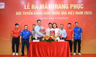 Đội tuyển bóng bàn Việt Nam ra mắt 'chiến bào' mới, tự tin hướng đến SEA Games 33