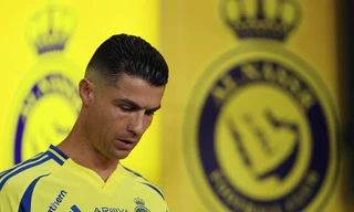 Al Nassr hỗn loạn, tương lai Ronaldo bất định 