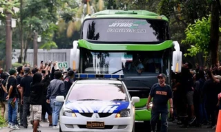 Indonesia thắt chặt an ninh, tăng viện gần 4 ngàn cảnh sát, cầu xin NHM lịch sự ở trận gặp Việt Nam 