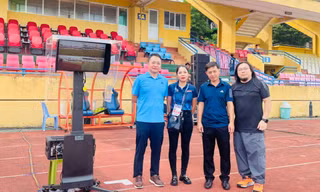 Ban trọng tài LĐBĐ Hồng Kông (Trung Quốc) sang Việt Nam học vận hành VAR