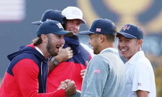 Presidents Cup 2024: Đội Mỹ thắng lớn ngày mở màn, Scottie Scheffler dạy cho Tom Kim một bài học