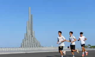 Các đoàn điền kinh dồn về Phú Yên, sẵn sàng chinh phục Tiền Phong Marathon 2024