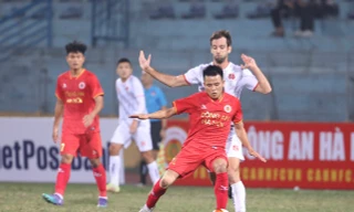 Công an Hà Nội và Hải Phòng chia điểm trong ngày khai mạc giải Tứ hùng