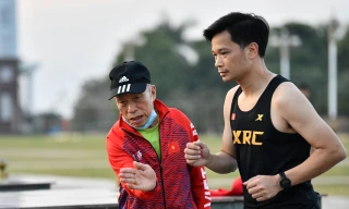 Tượng đài của Tiền Phong Marathon, HLV Bùi Lương: Một thời lẫy lừng, trọn đời đam mê