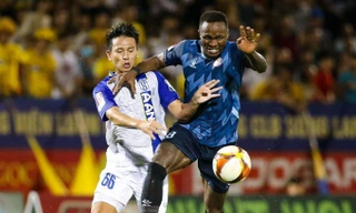 Trưởng ban trọng tài thừa nhận bàn mở tỷ số của SLNA trong trận gặp CLB TP.HCM không hợp lệ